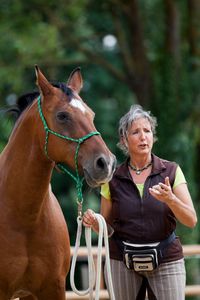 Christiane G&ouml;bel mit Pferd